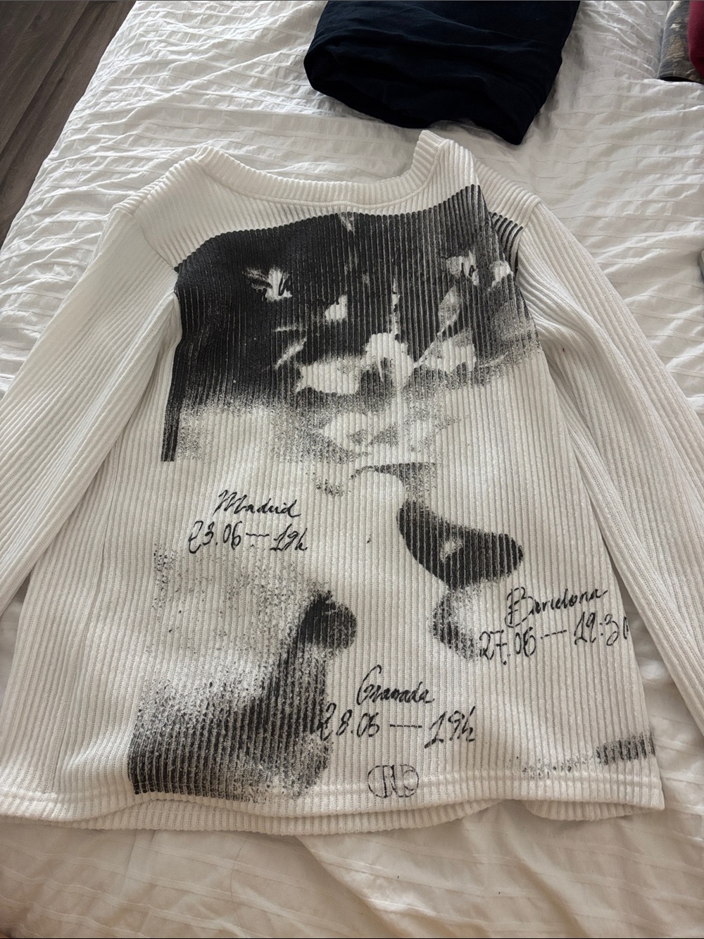 Lewkin White Longsleeve print
